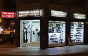 Fachada de Armeria Elche